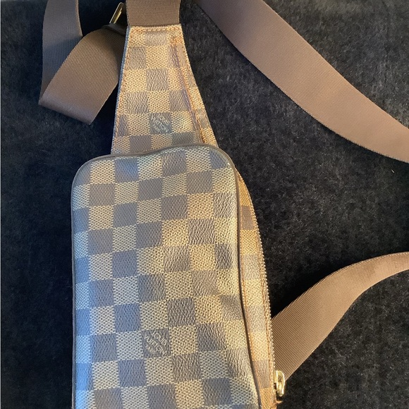 Louis Vuitton bag - Picture 11 of 13